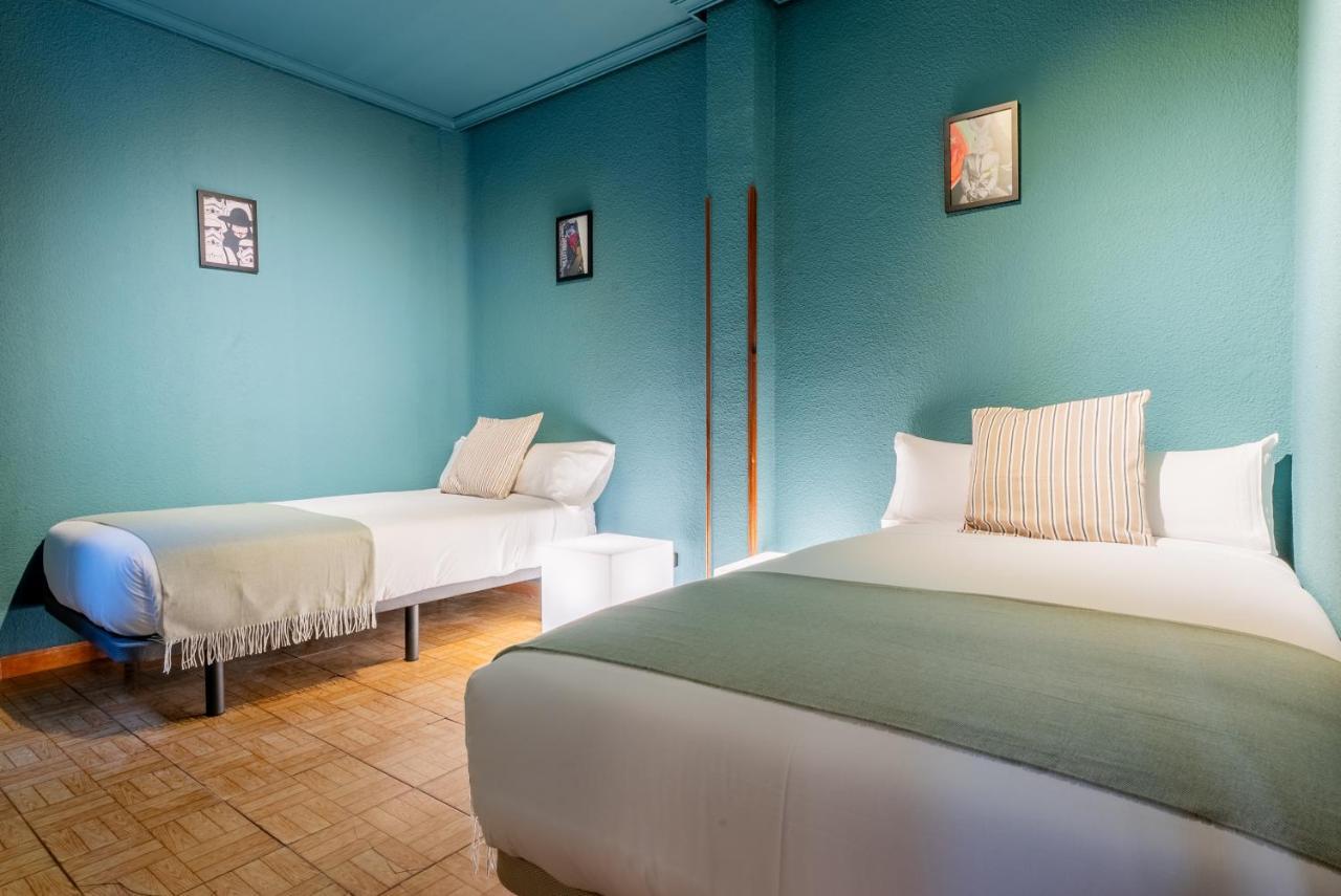 Ideal Hostel Madrid Bagian luar foto