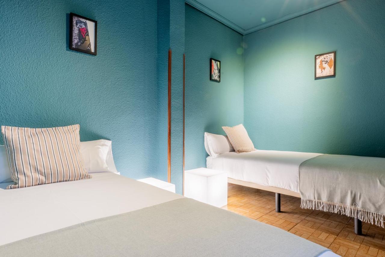 Ideal Hostel Madrid Bagian luar foto